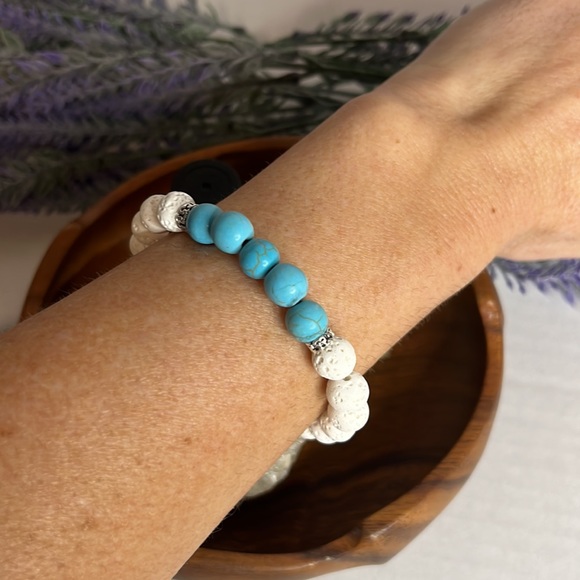 NEW Chakra Turquoise Essential Oil Diffuser Bracelet White Natural Lava stone - Picture 3 of 7